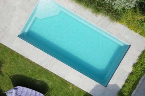 Piscine coque ou béton à Liège, Blegny, Visé | Guide complet